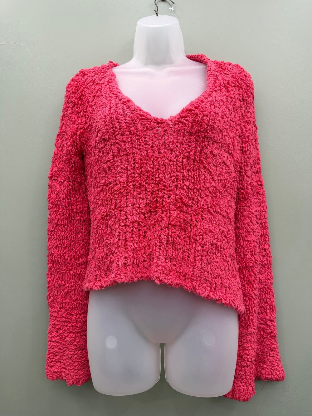Free People Loopy Knit Sweater M Hot Pink Bell Sleeve High Low Textured